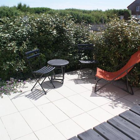 Wonderful Holiday Home In Audinghen With Garden Exterior foto