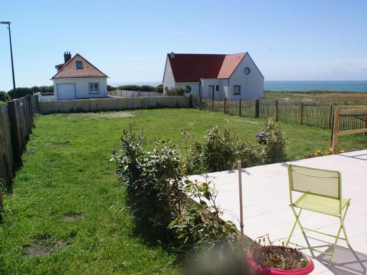 Wonderful Holiday Home In Audinghen With Garden Exterior foto